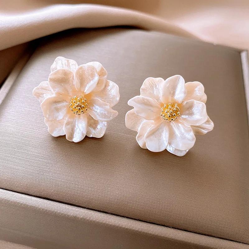 Elegant Big White Flower Earrings for Women Double Layer Blooming Gardenia Flowers Stud Earrings Wedding Party Fashion Jewelry 1