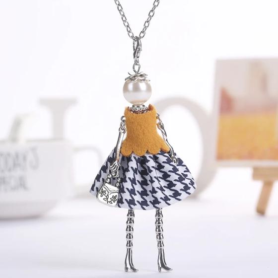 YLWHJJ brand doll cute pendant necklace for wemen long chain hot fashion jewelry rhinestone Exaggerated feather dress necklace 5